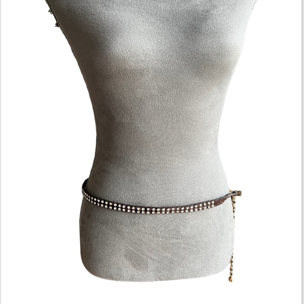 NWOT adjustable rhinestone fashion belt.